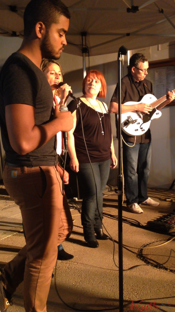 concert pour trois voix et une guitare