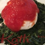 oeuf poché sauce tomate, épinards