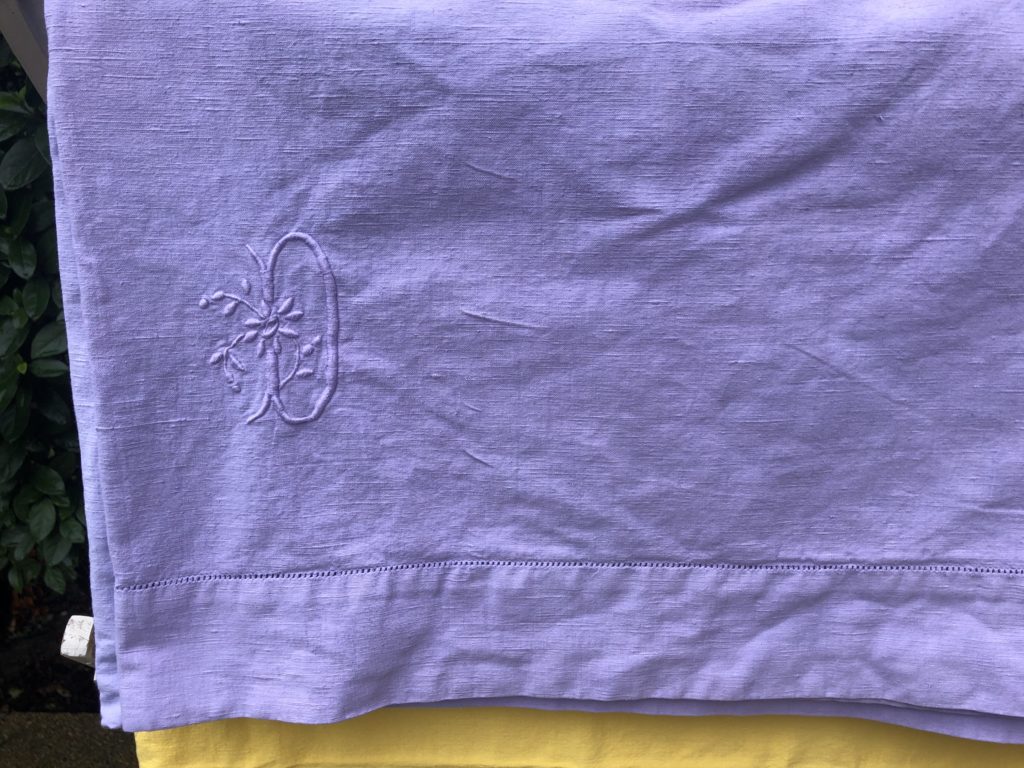 monogramme parme